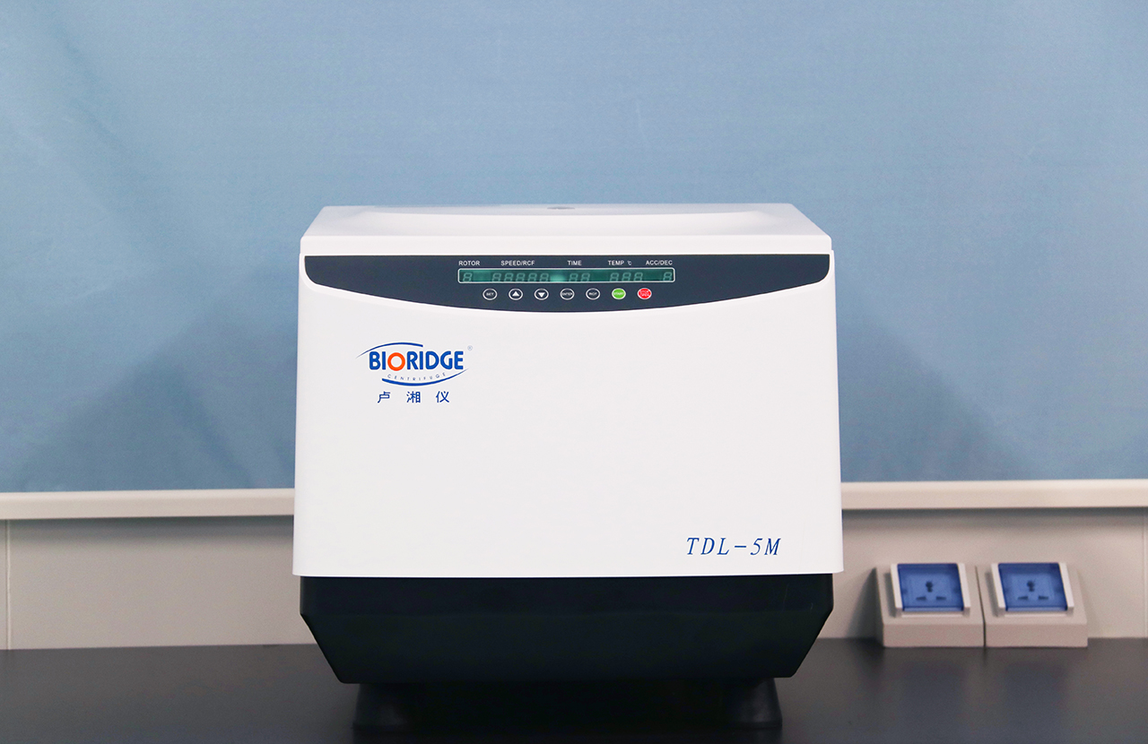 TDL-5M臺(tái)式大容量冷凍離心機(jī)
