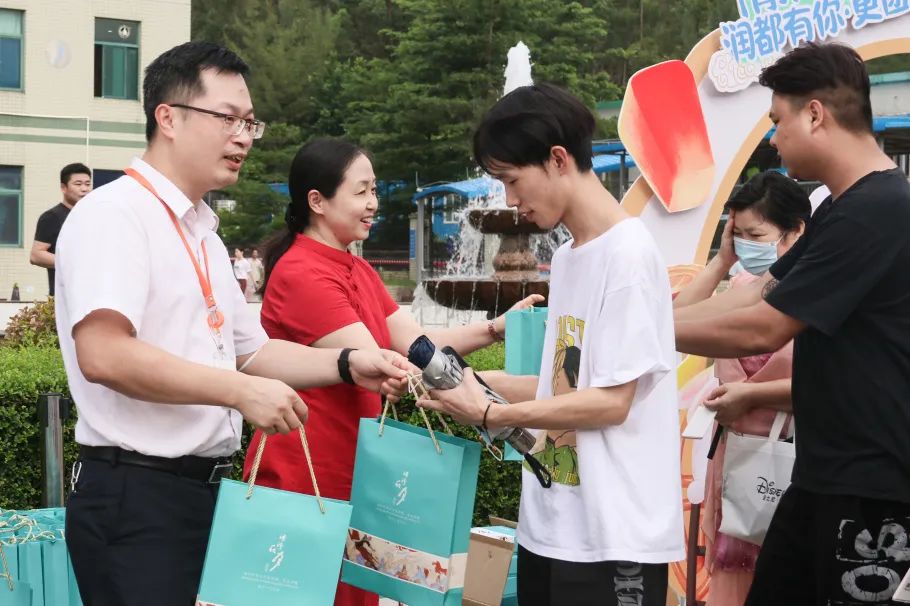 中秋活動(dòng)｜月餅為寄，情濃至酣